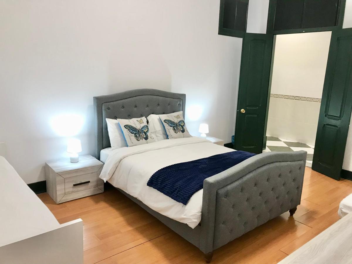 Appartement Sublime Gray Bedroom