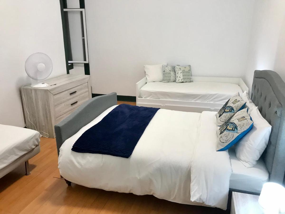 Appartement Sublime Gray Bedroom *