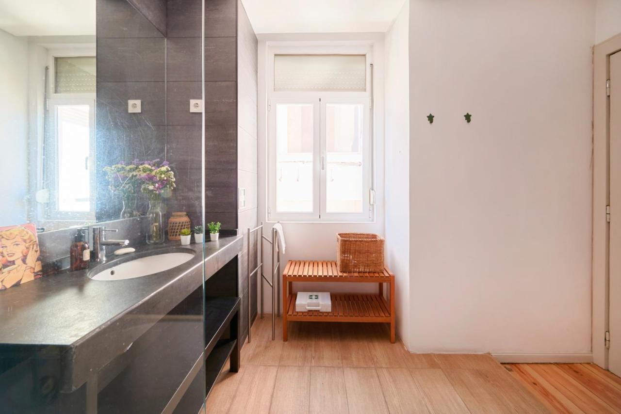 Apartment Sunny With Balcony! *