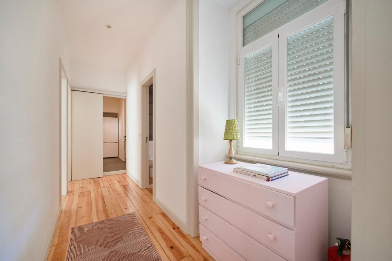 Apartment Sunny With Balcony! Lisbon