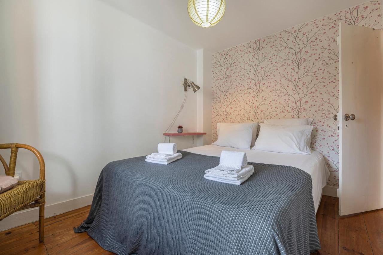 Alfama 2bdr Duplex W/ Balcony By Lovelystay Apartment