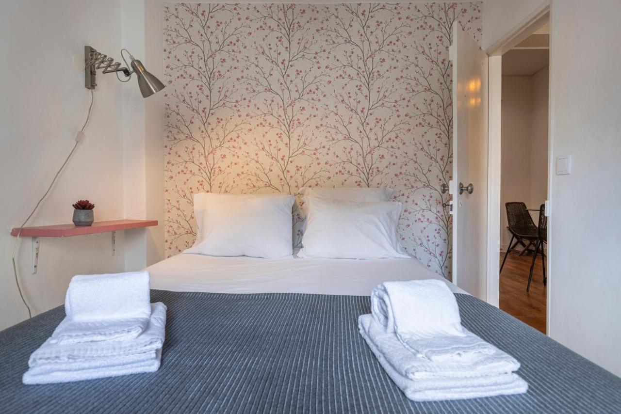 Alfama 2bdr Duplex W/ Balcony By Lovelystay Apartment *