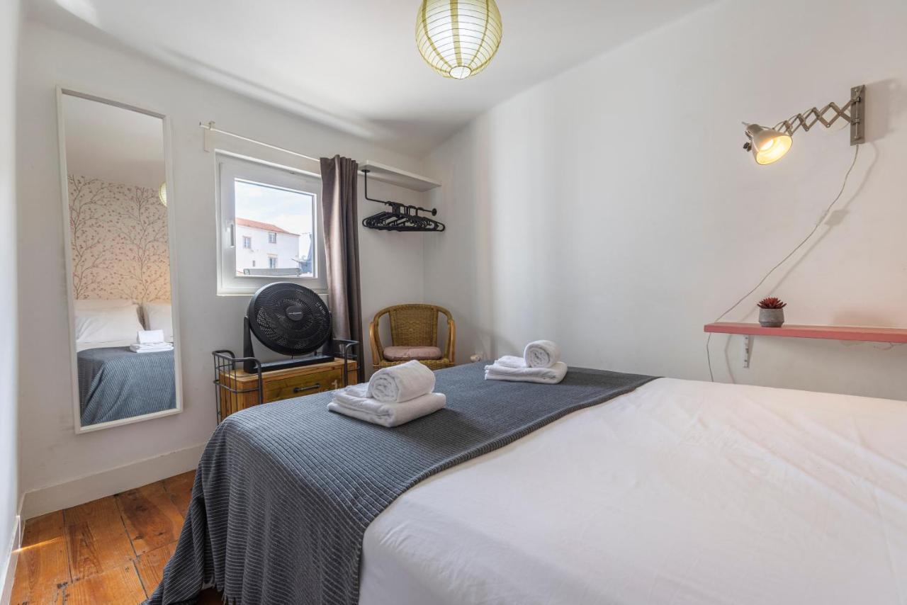 Alfama 2bdr Duplex W/ Balcony By Lovelystay