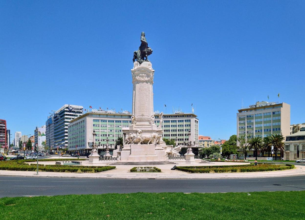 In The Location In * Lisboa