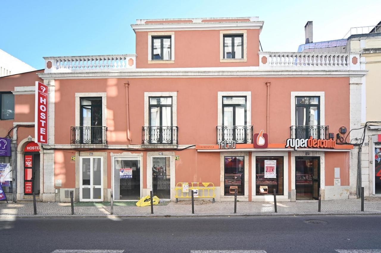 7 Requinte Hostel Lisbon
