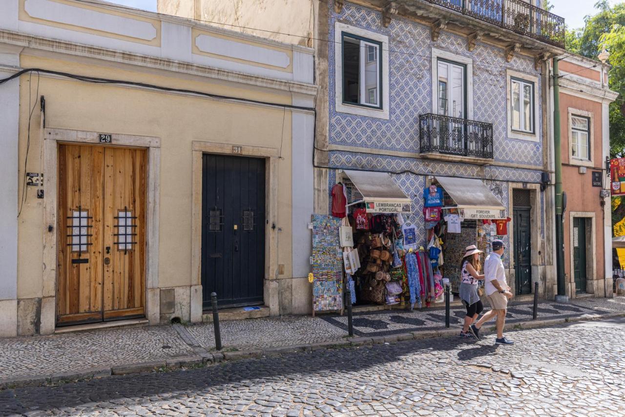 Alfama 2bdr Duplex W/ Balcony By Lovelystay Apartment