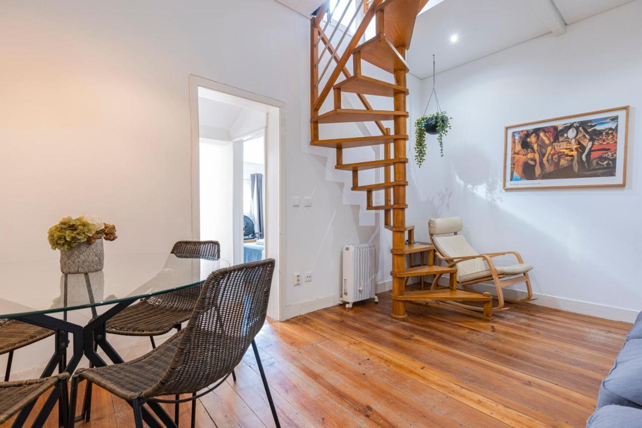 Alfama 2bdr Duplex W/ Balcony By Lovelystay Apartment *