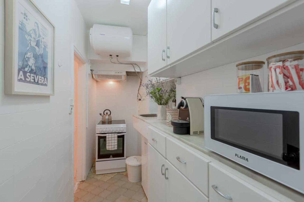 Typical Alfama Apartment, By Timecooler Lisboa