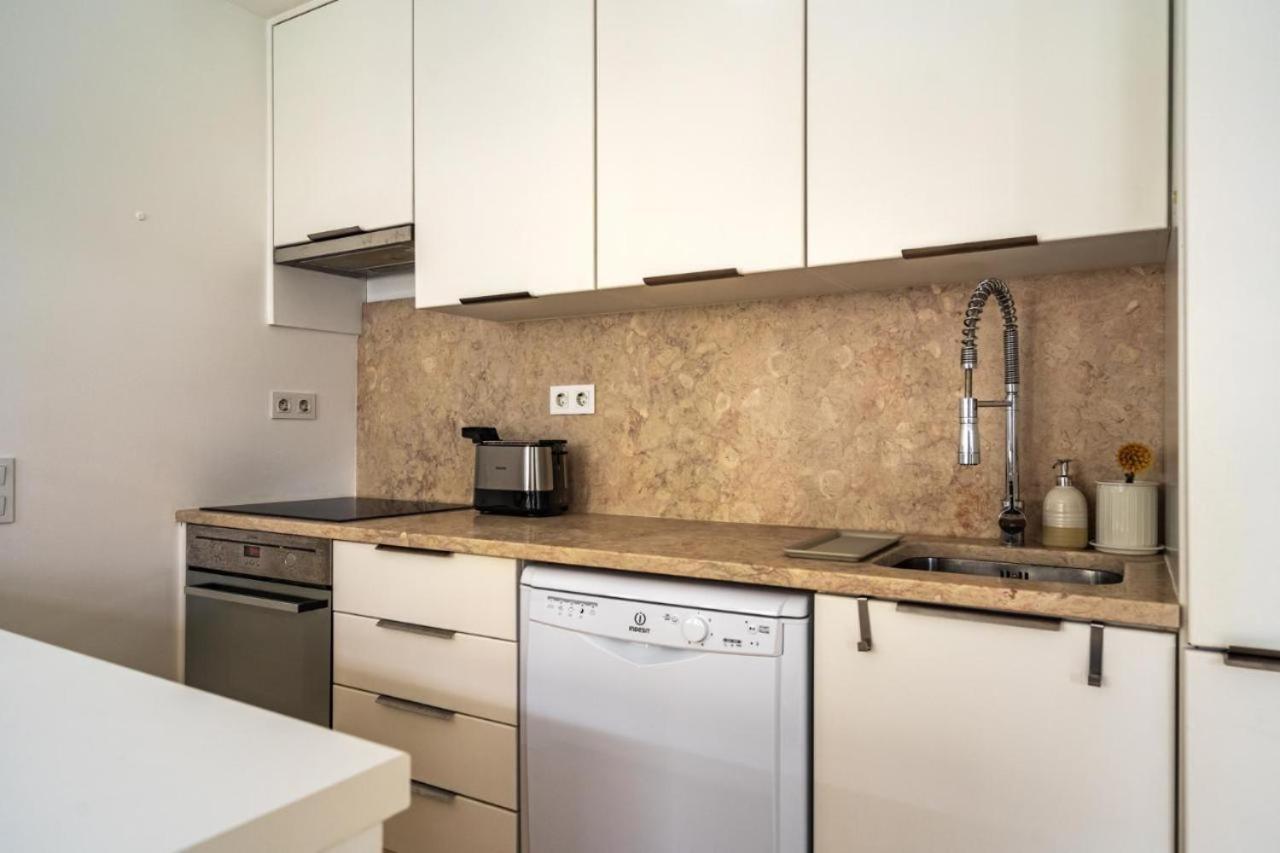 Whome Chic 2-bed Near Santos & Alcantara Perfect For Families & Couples Appartement
