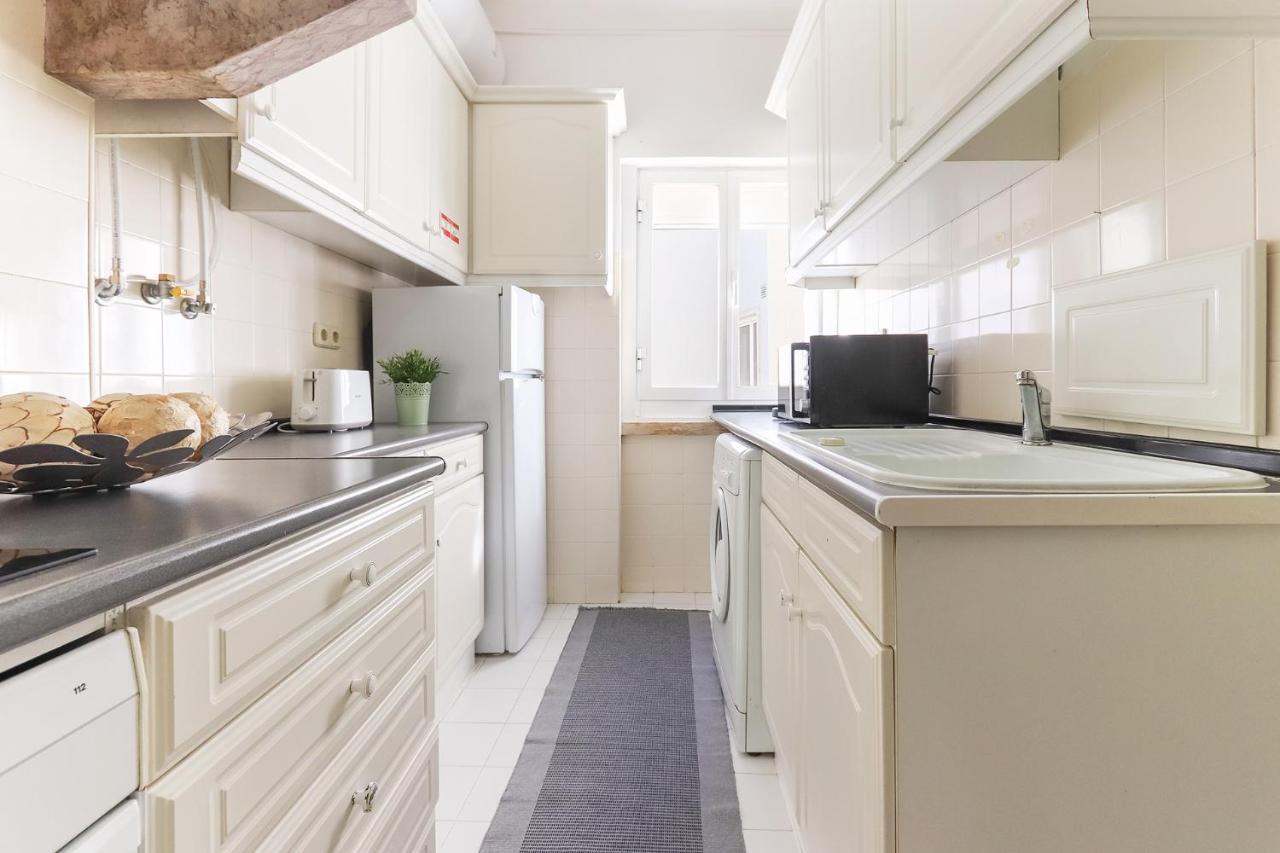 Almirante Classic By Homing Appartement