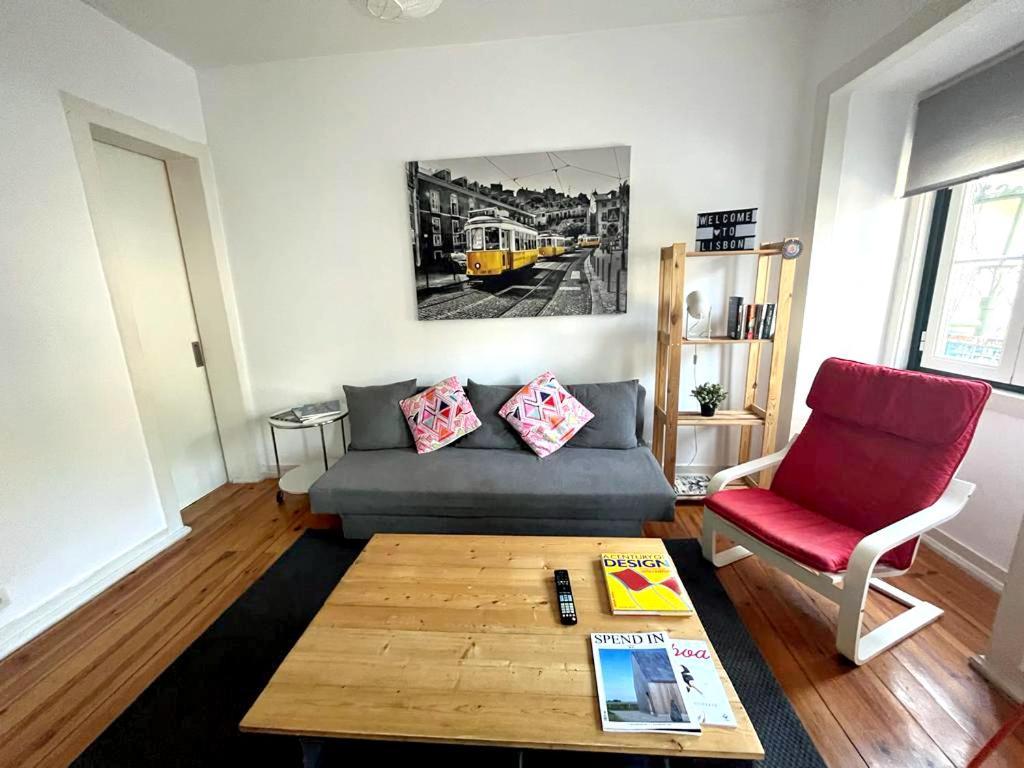 Tram House @ Lx Factory! Apartamento *