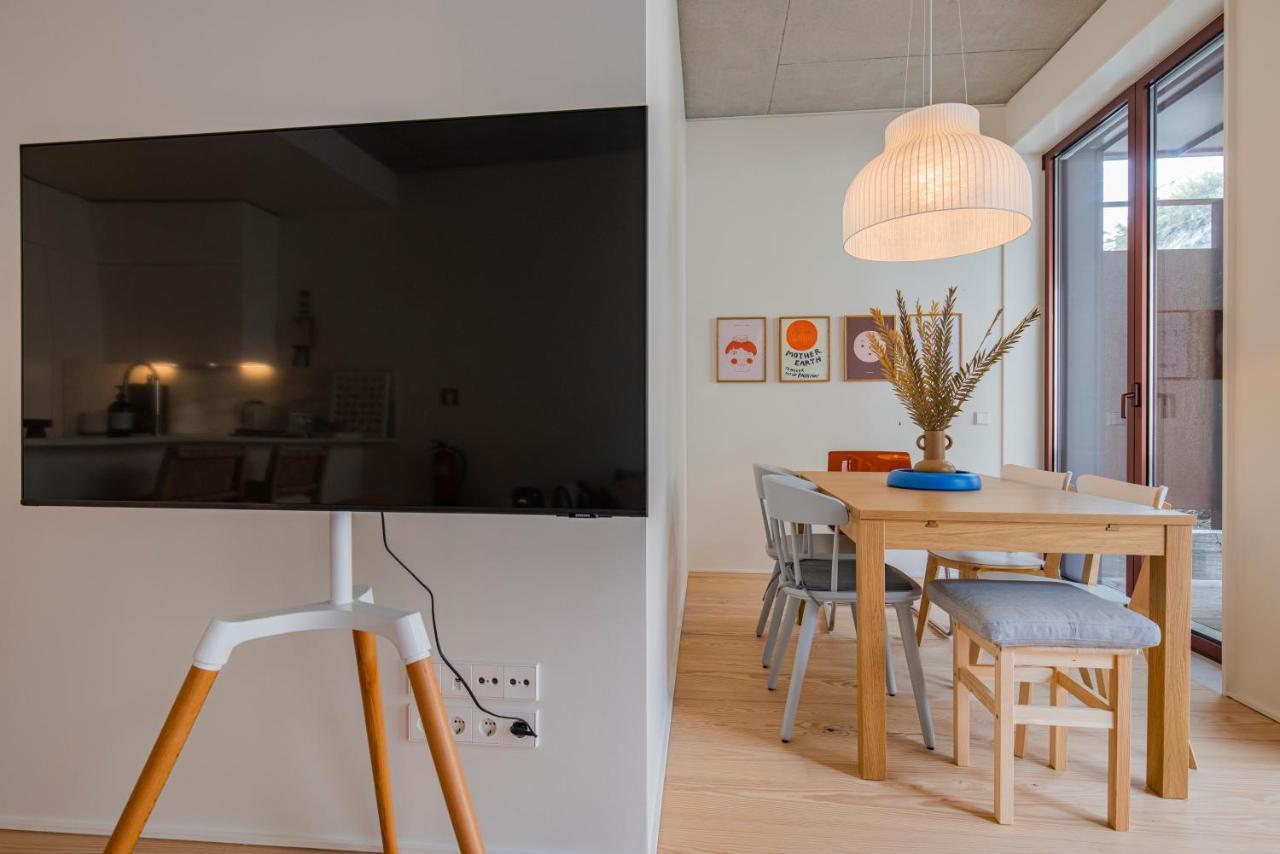 Deluxe 2bdr W/ Patio By Lovelystay Lissabon