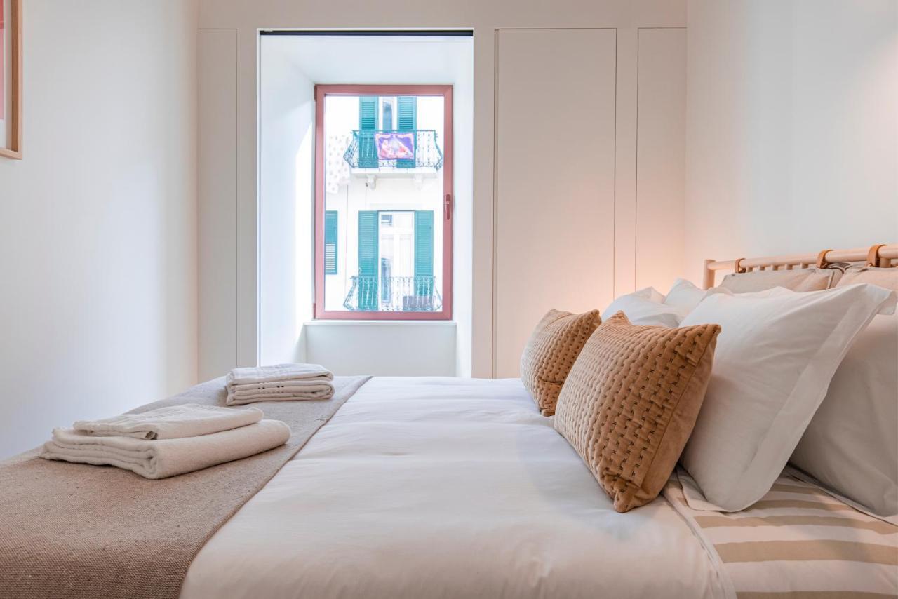 Appartement Deluxe 2bdr W/ Patio By Lovelystay Lissabon