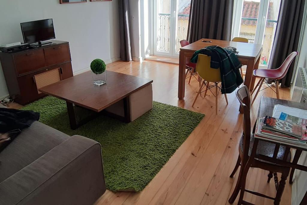 Two Bedroom In Historic Location! Close To The River Apartment