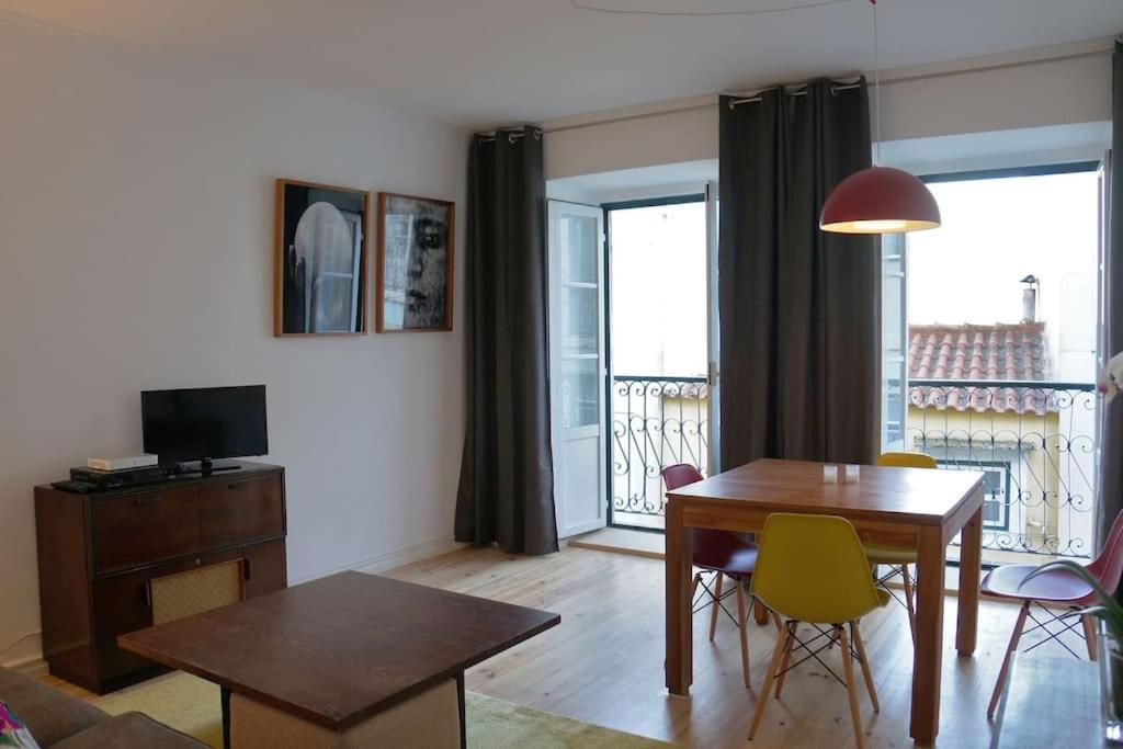 Two Bedroom In Historic Location! Close To The River
