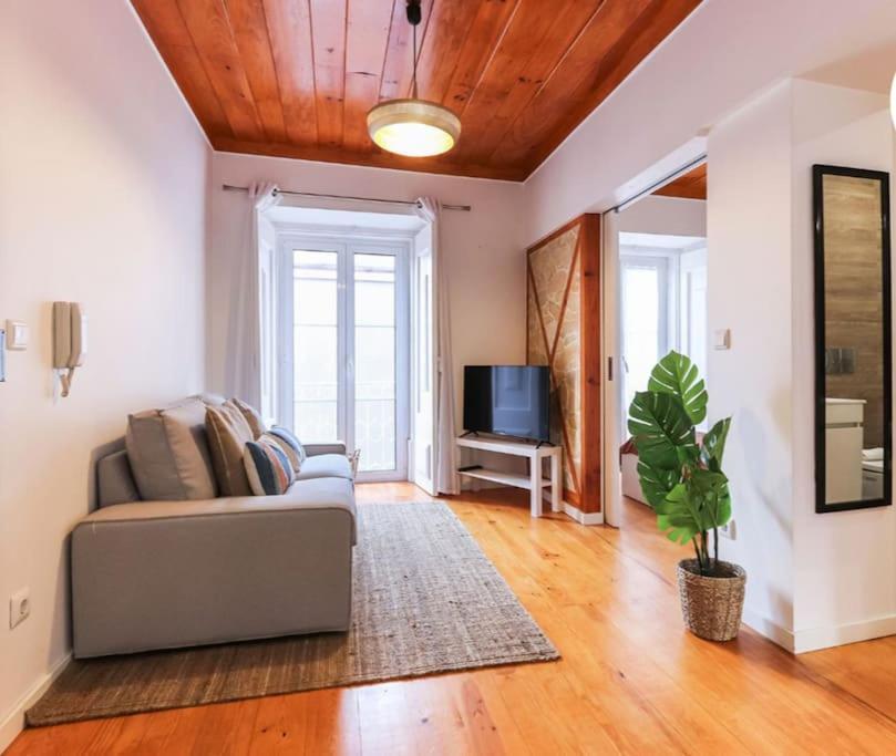 Portucale ! Campo Ourique Design W/ Balcony Appartement