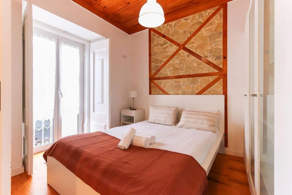 Appartement Portucale ! Campo Ourique Design W/ Balcony *