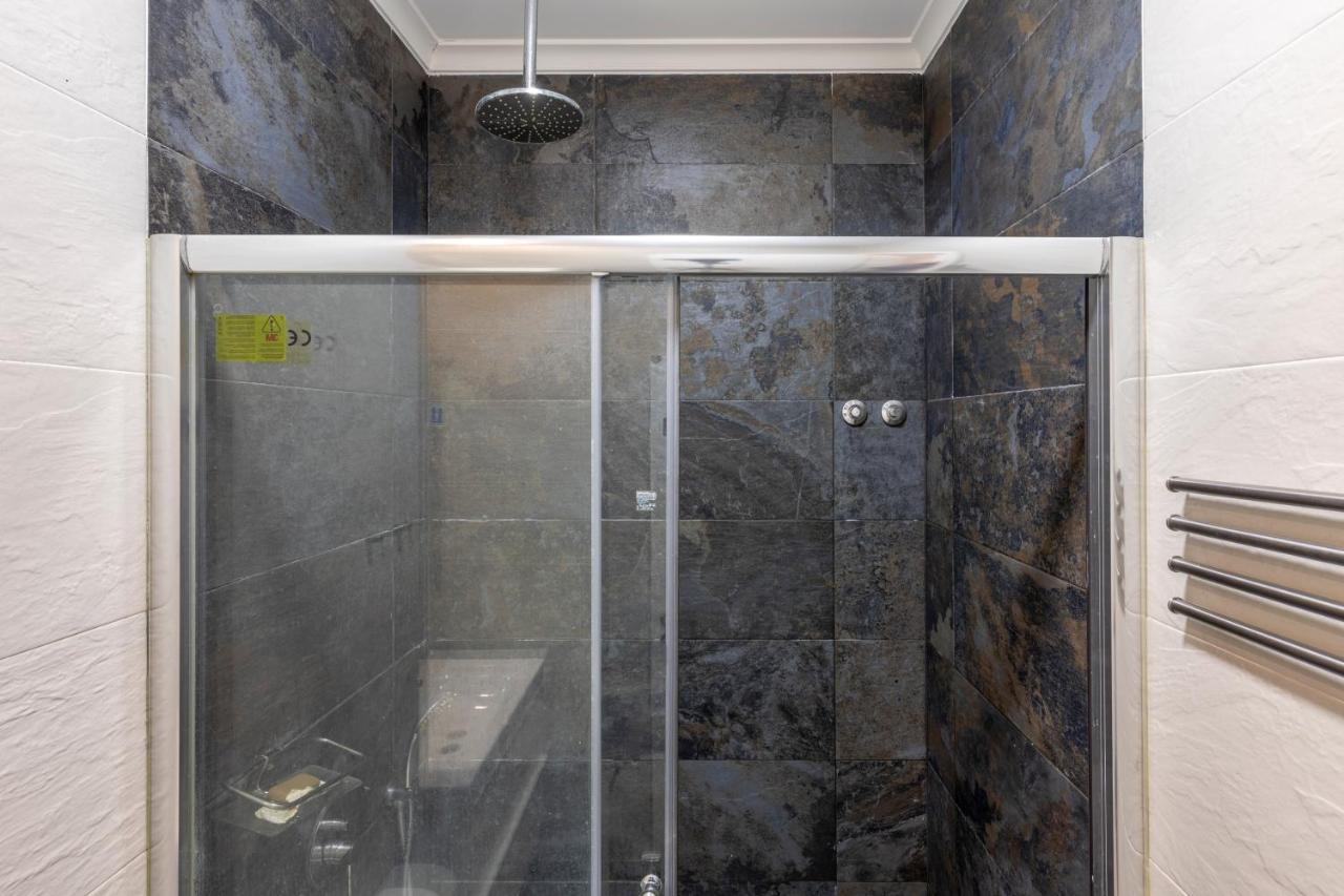 Comfy 3 Bedroom Campo De Ourique Lisboa
