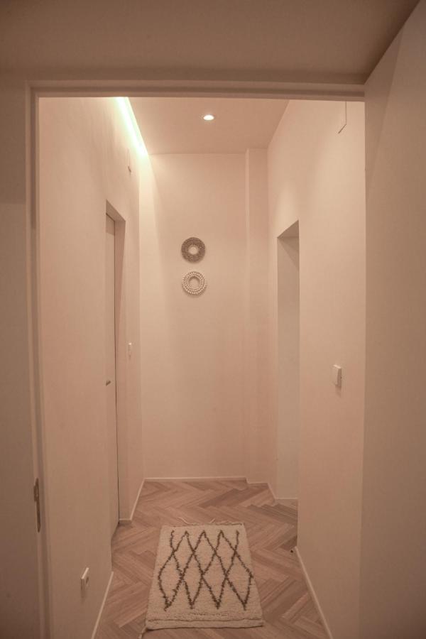 The Slow Appartement *