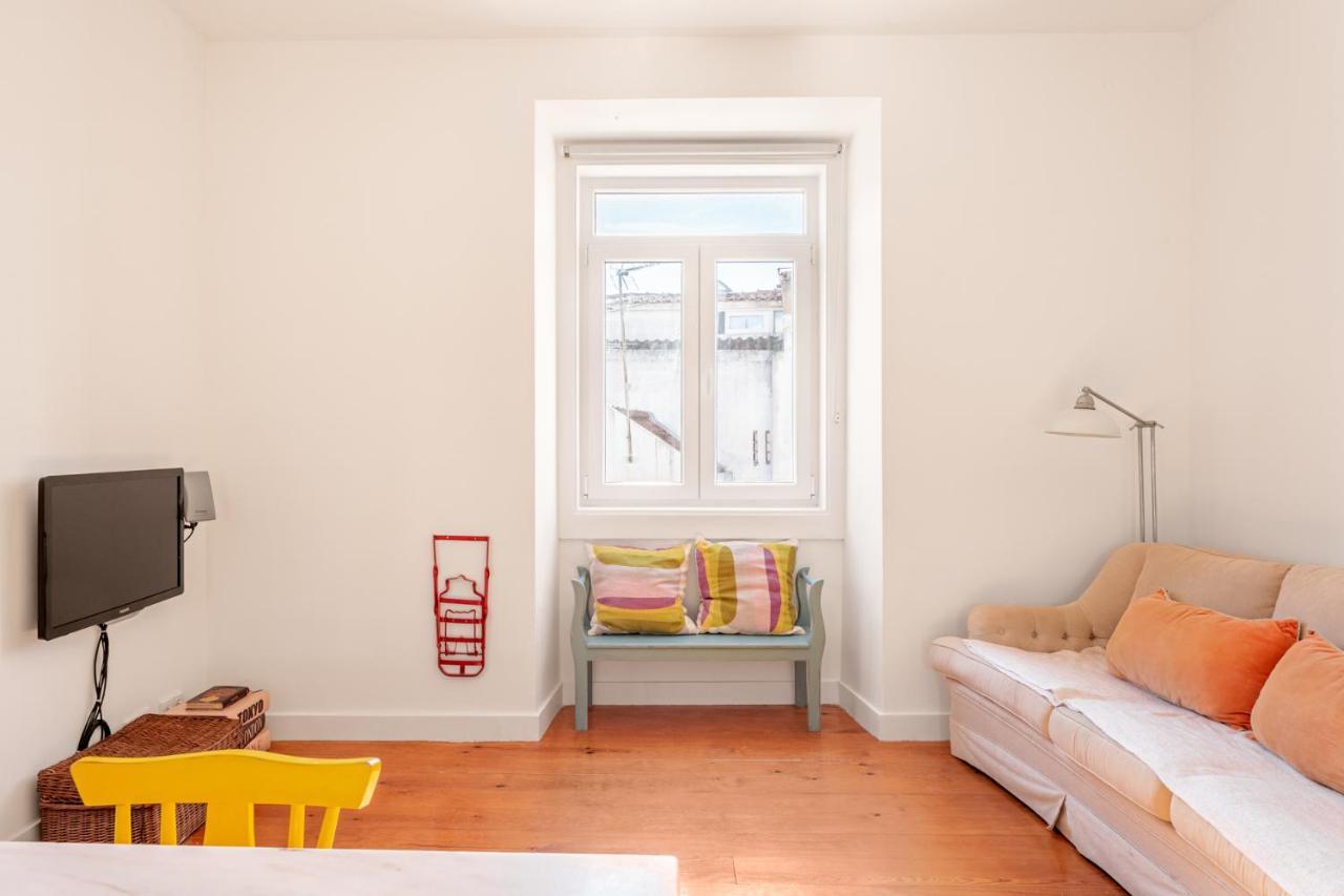 Joivy Chic 2br In Bairro Alto, 2mins To Sao Pedro De Alcantara Viewpoint Apartment Lisbon