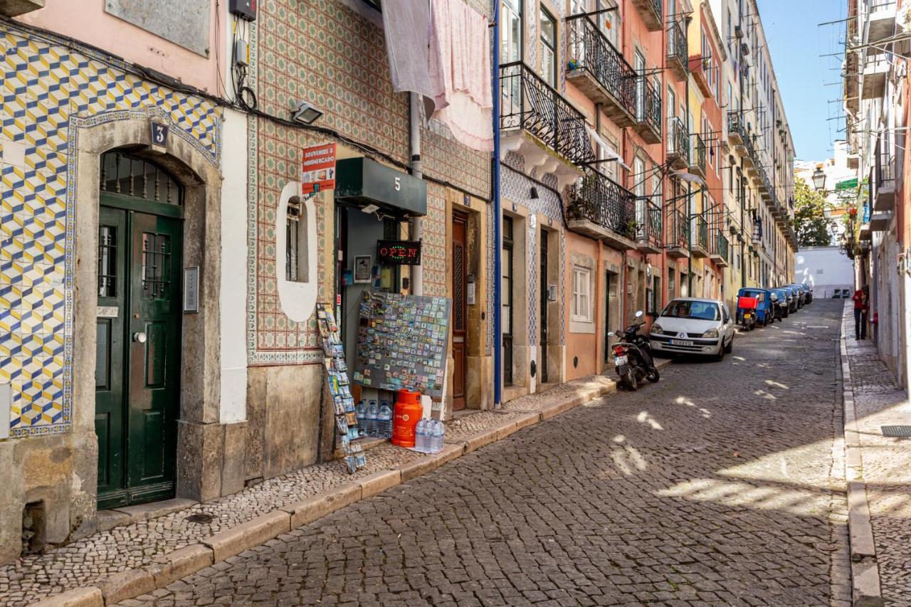 Joivy Chic 2br In Bairro Alto, 2mins To Sao Pedro De Alcantara Viewpoint Lisbon