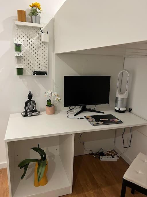Appartement Luxury Artistic Digital Nomad Getaway W/ Terrace Lissabon