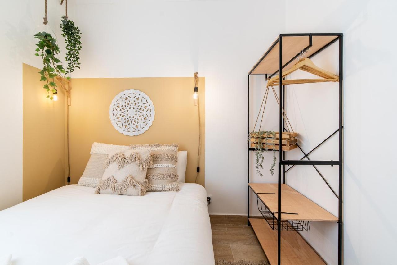 Renew Yourself At An Unvarnished Hideaway Apartment Lissabon