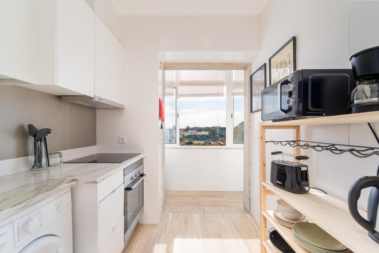 Apartment Renew Yourself At An Unvarnished Hideaway Lissabon