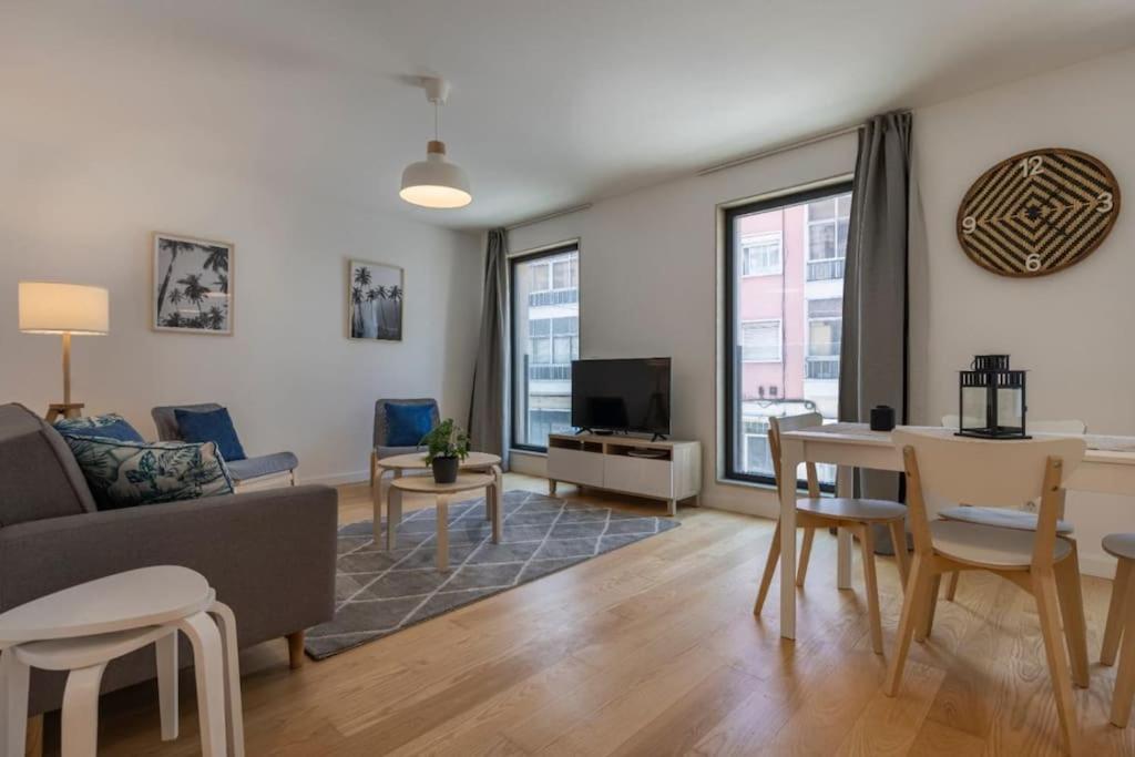 Apartment Campolide 2 Bedroom Delight By Innkeeper
