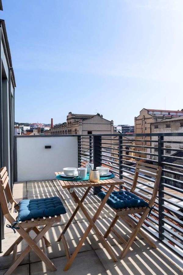 Alcantara Factory Ii Apartment