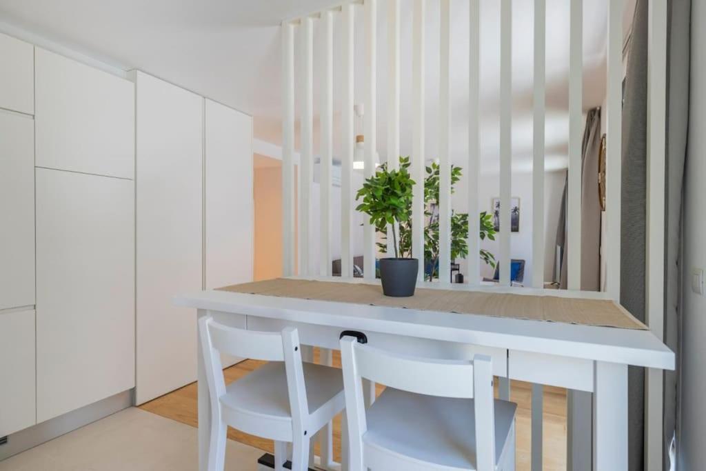 Campolide 2 Bedroom Delight By Innkeeper Apartment Lissabon