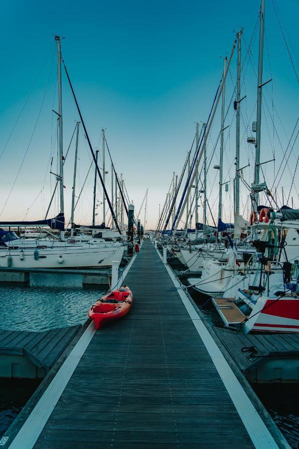 Botel Valeria, Uma Noite De Sonho