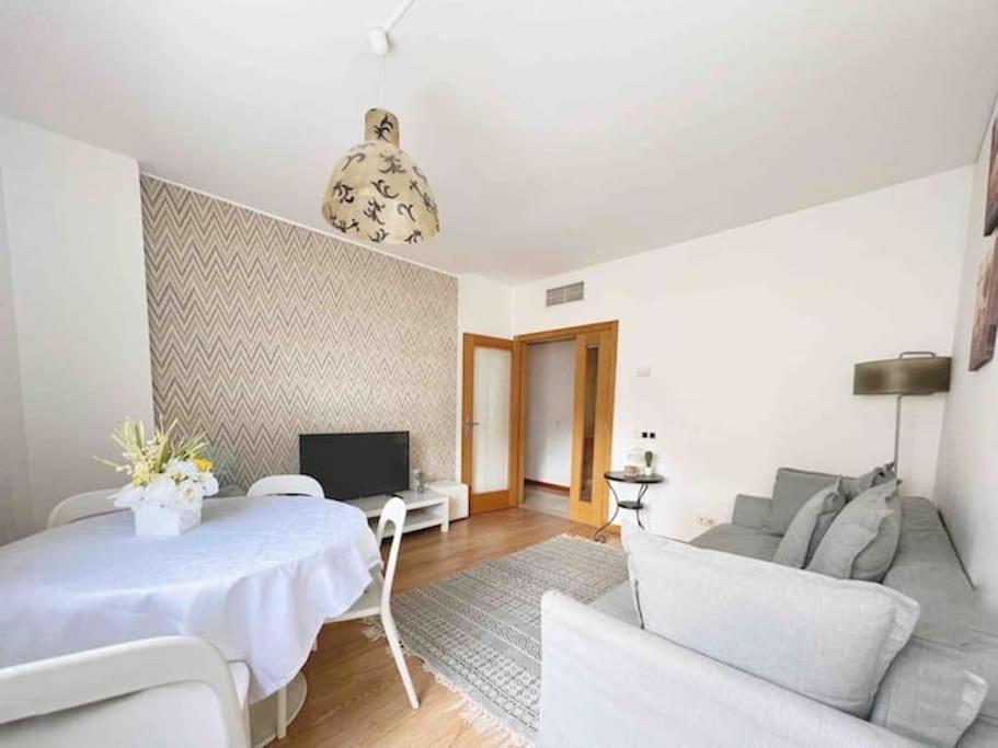 Parque Nacoes Flat W Parking Appartement Lisboa