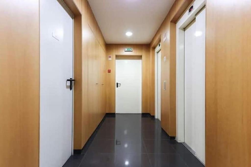 Parque Nacoes Flat W Parking Lisboa