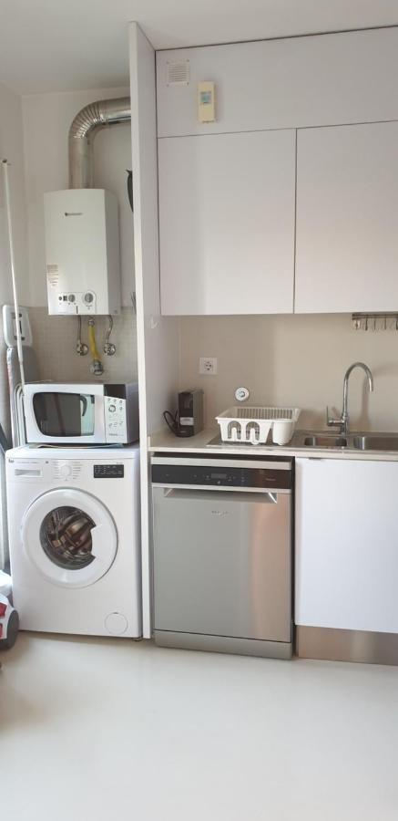5min Walk From Subway Station & Free Parking Appartement