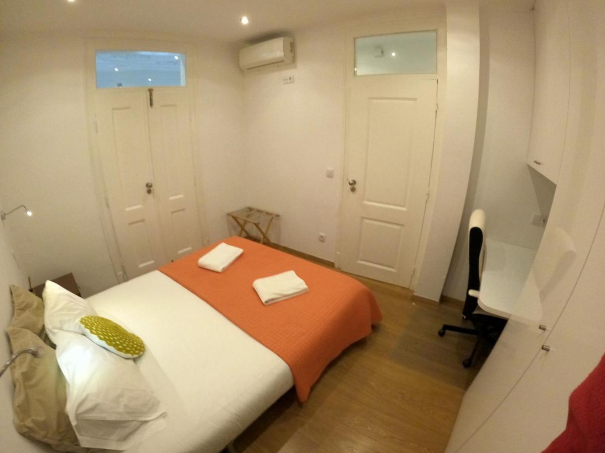 Apartment Lisbon, Renewed T1 With Pateo Near Martires Da Patria Lisbon