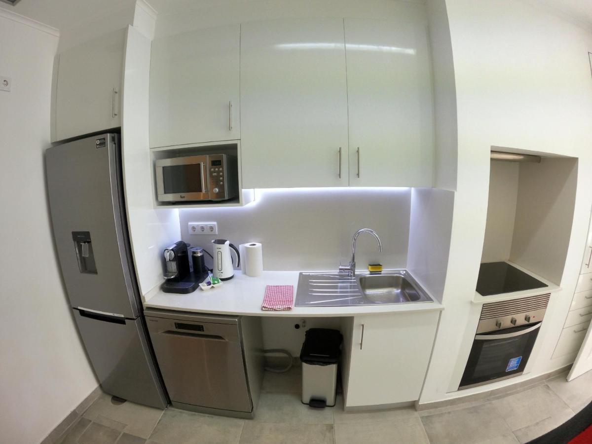 Lisbon, Renewed T1 With Pateo Near Martires Da Patria Apartment Lisbon