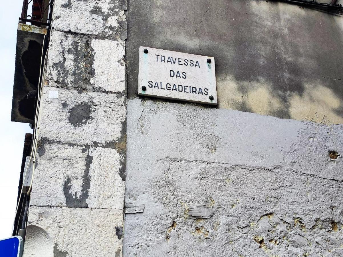 Apartment Lisbon, Renewed T1 With Pateo Near Martires Da Patria Lisbon