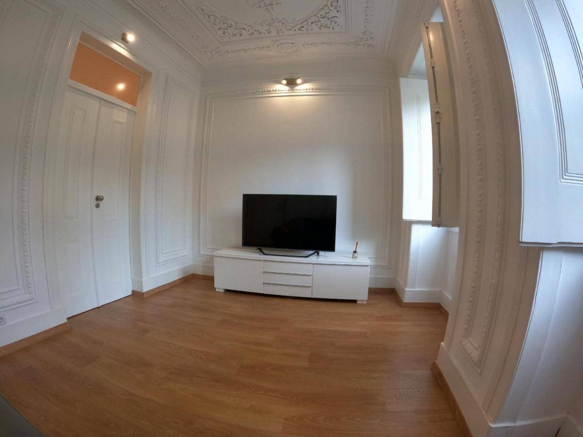 Lisbon, Renewed T1 With Pateo Near Martires Da Patria Apartment *