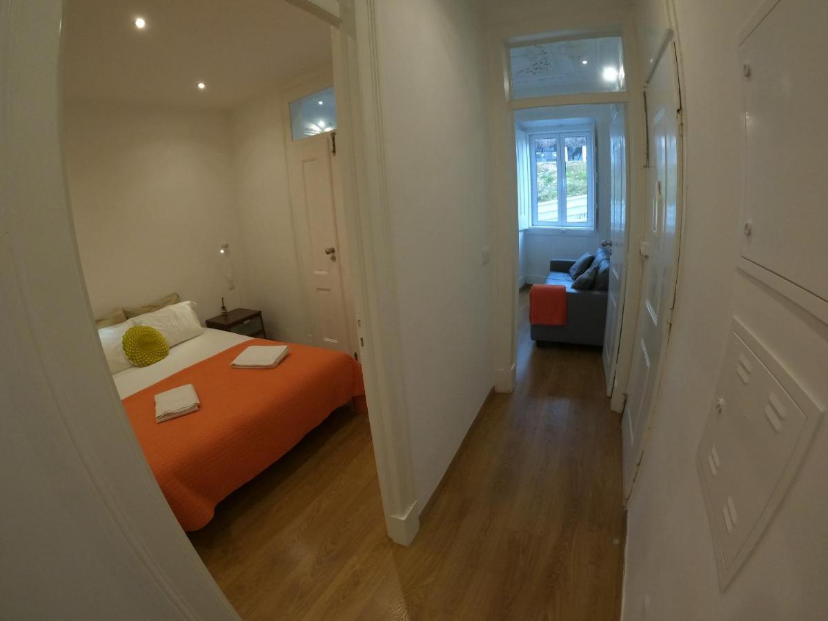 Apartment Lisbon, Renewed T1 With Pateo Near Martires Da Patria