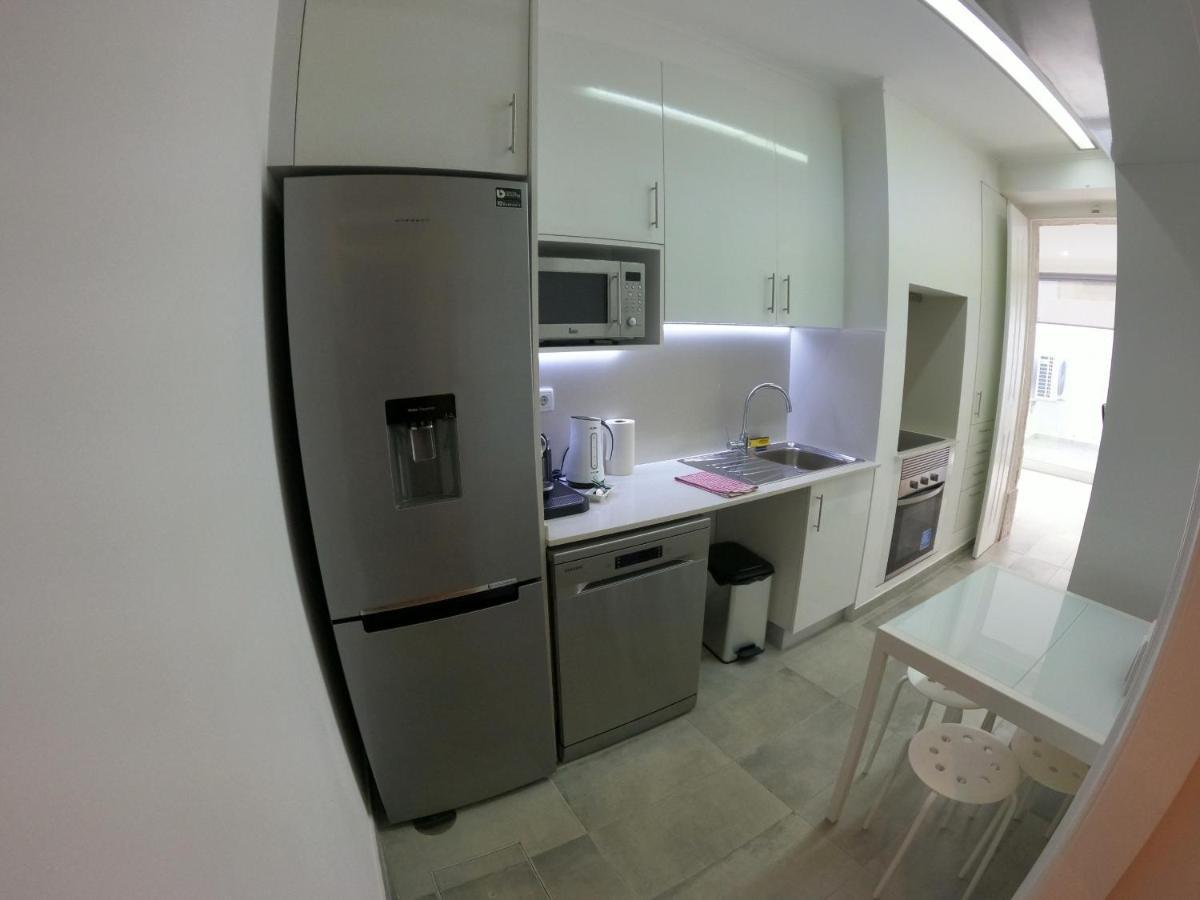 Apartment Lisbon, Renewed T1 With Pateo Near Martires Da Patria