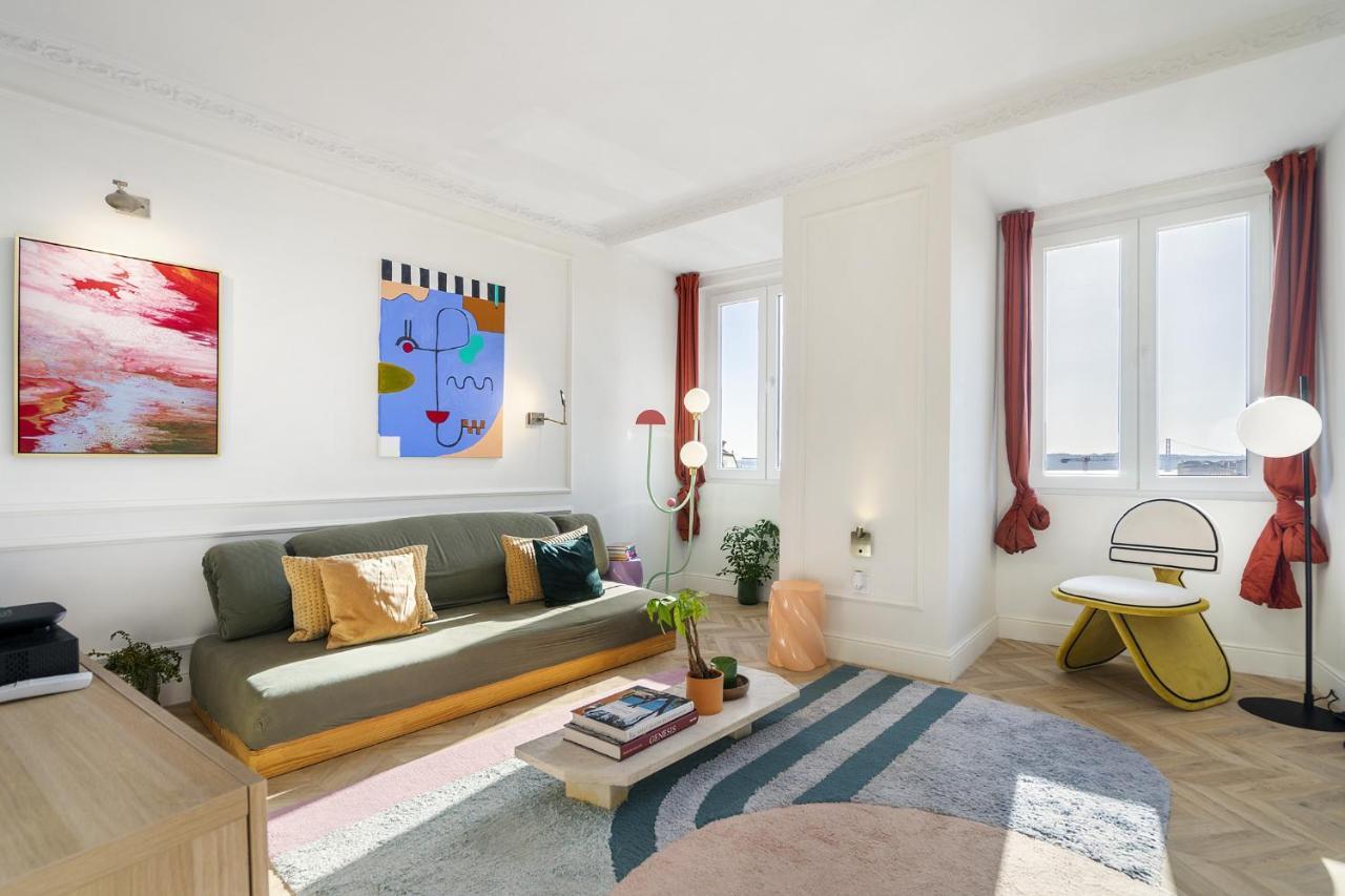 Whome Historic Centre Modern Masterpiece W River Views Apartment