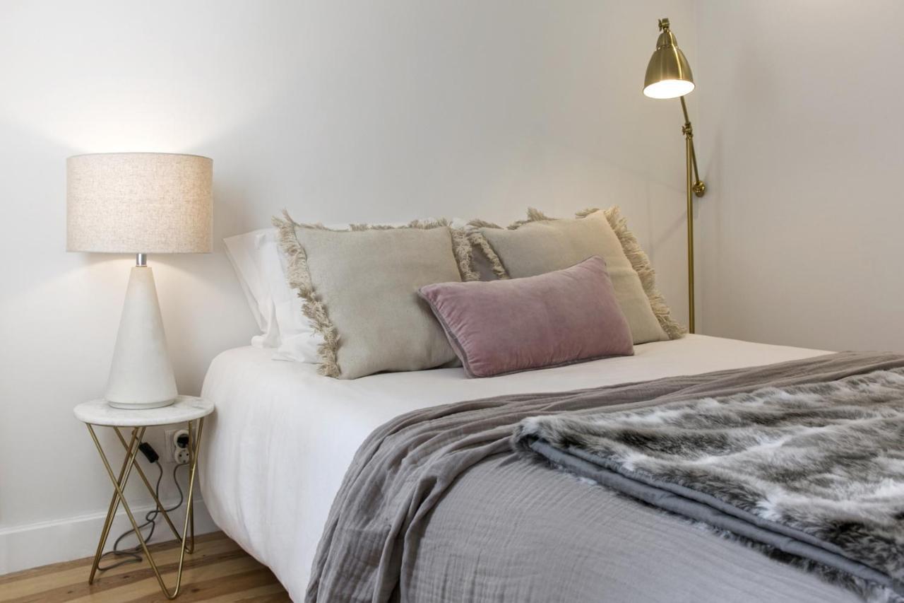 Appartement Romantic Nest For A Getaway At Downtown With Design *