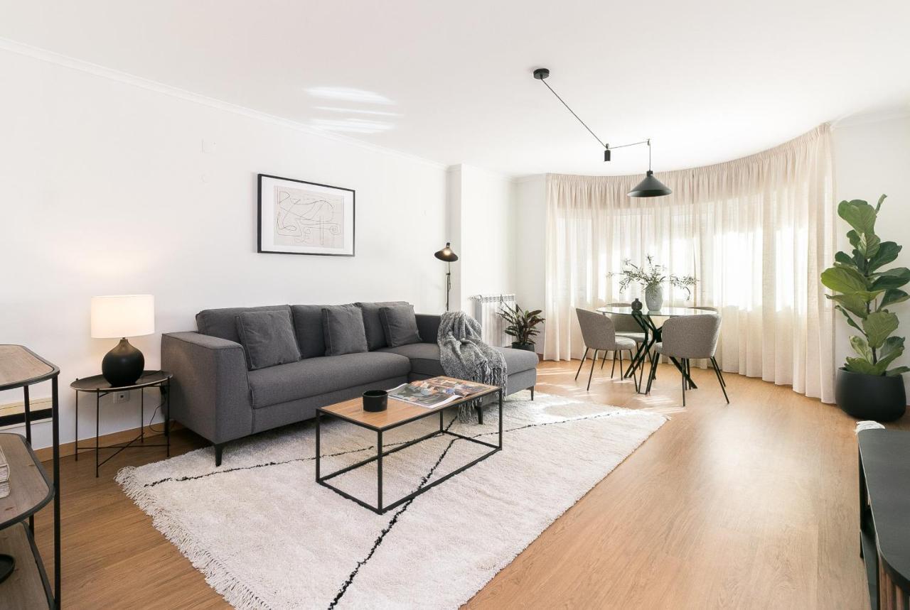 Apartment Premium Flat In Upscale Area, Balcony, Parking