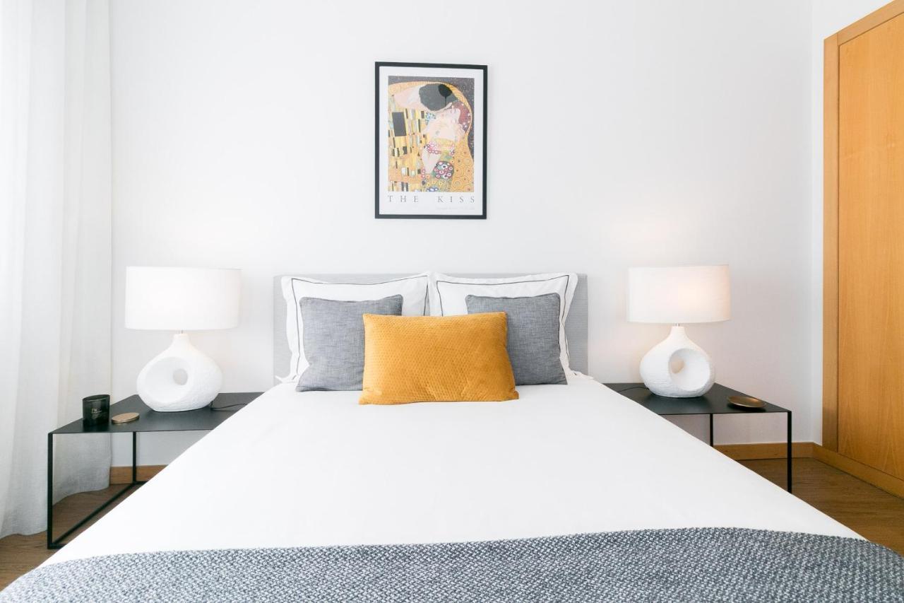 Premium Flat In Upscale Area, Balcony, Parking Apartment *