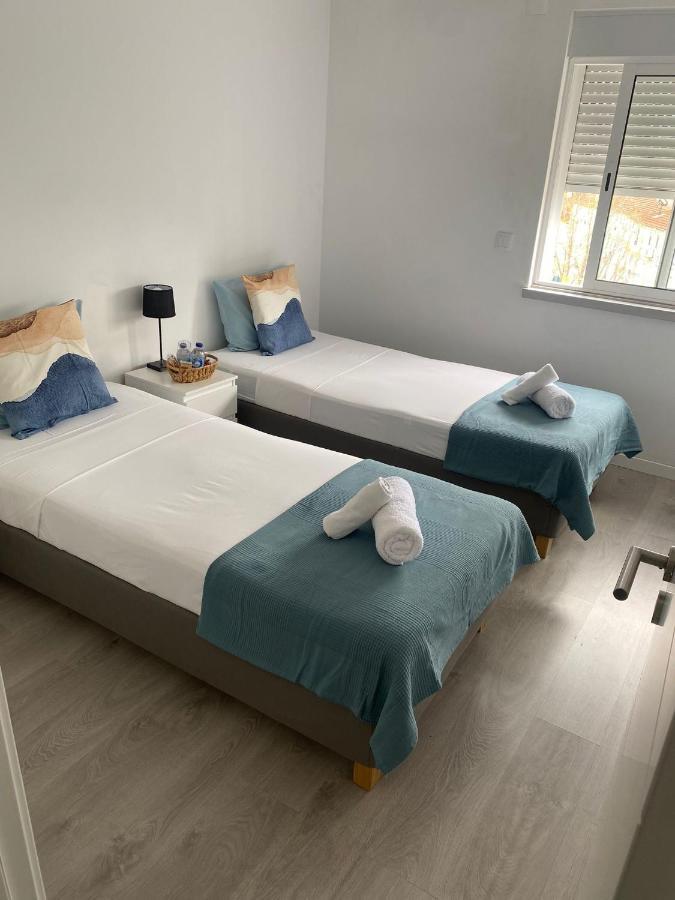 Quarto em Acomodações Particulares Near The Airport Lisboa