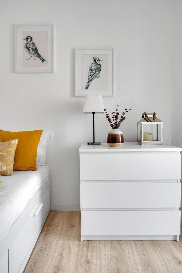 Modern 2 Bedroom In Estrela With Outside Terrace! Amazing For Families, Couples, Friends Lissabon