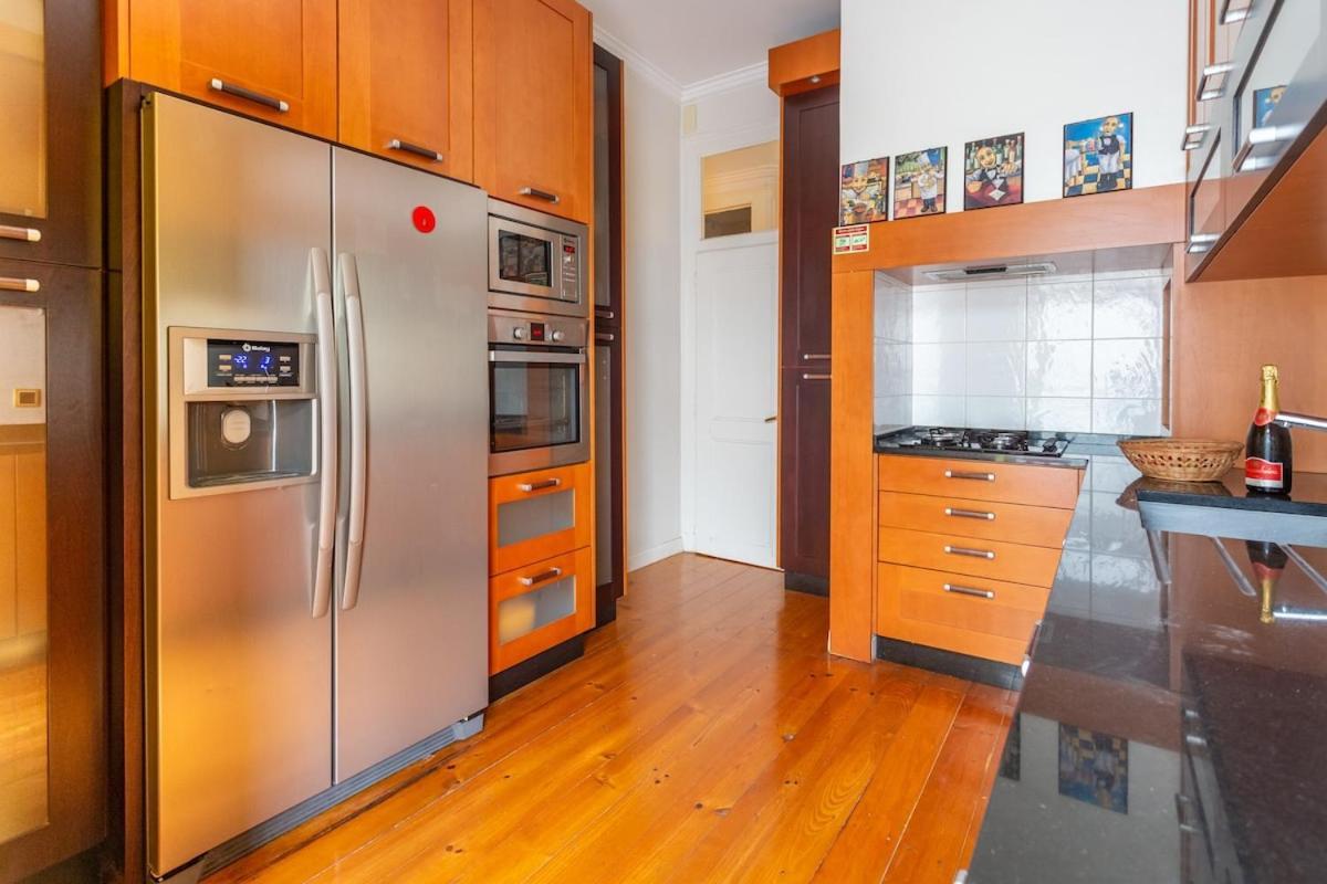 Apartment Bright 2 Bedroom 100m From Av. Liberdade *