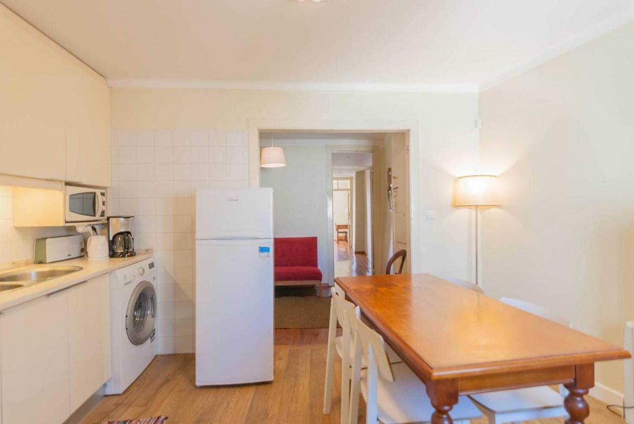 Cozy Two Bedroom In Santa Marinha *