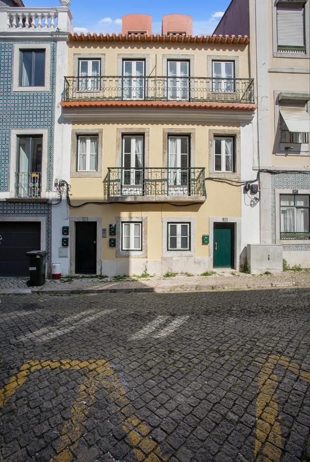 Modern 2 Bedroom In Estrela With Outside Terrace! Amazing For Families, Couples, Friends Lissabon